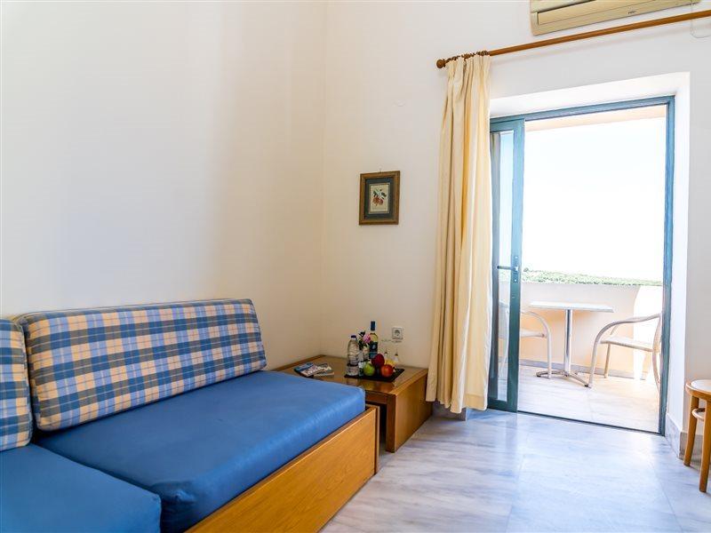 Orestis Hotel Sea View Apartments Сталос Экстерьер фото